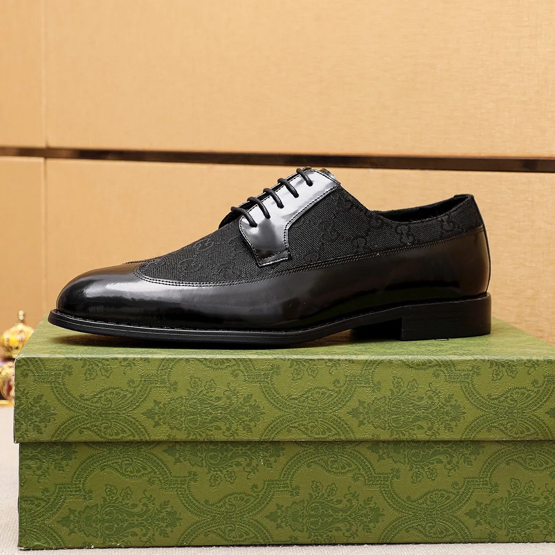 Men's shoes 💰460 💐 Product trademark: GUCCI "Gucci" business leather shoes Regular size: 38-44 (45🉑️customized) Product materials: Selected imported first-layer open-edge beaded cowhide leather upper, imported water-dyed cowhide leather lining. Strong three-dimensional visual effect, combined outsole Color: 2⃣️colors available